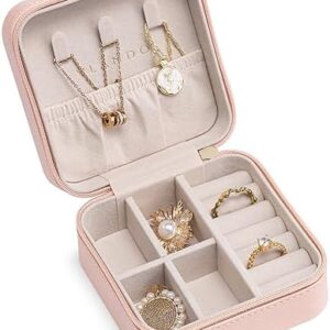 Vlando Travel Jewelry Box, Small Jewelry Travel Organizer Case Travel Essentials Christmas Gift for Women Girl - Pink